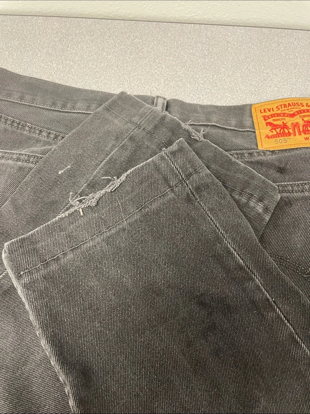 Levi's 505?Straight Men's Jeans in Faded Black 34x24